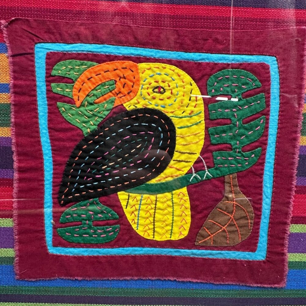 Vintage Framed Mola Parrot Textile Folk Art Hand Stitched Panama Wall Hanging - Picture 4 of 7